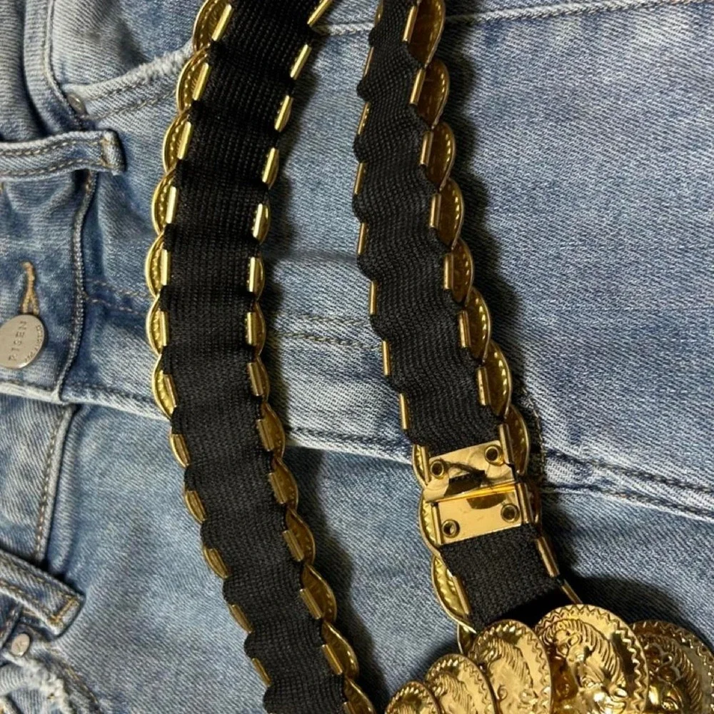 Vintage Gold Tone Lion Head Coin Stretch Belt Black Elastic Medallion 80s Sz S/M